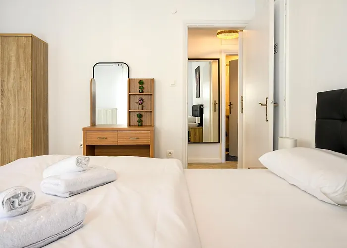 Center Downtown Apartman *